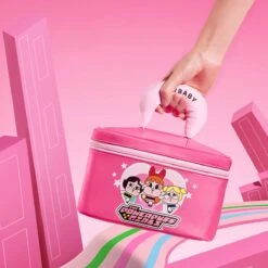 CRYBABY × Powerpuff Girls Series-Cosmetic Bag -Pop Mart 20240621 112916 942070 crybaby powerpuff girls series cosmetic bag accessories pop mart us scene 4 1200x1200