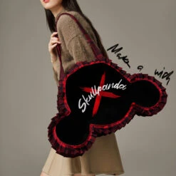 SKULLPANDA Tell Me What You Want Series Shoulder Bag -Pop Mart 20241101 115733 220782 skullpanda tell me what you want series shoulder bag accessories pop mart us scene 2 1200x1200