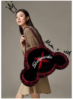 SKULLPANDA Tell Me What You Want Series Shoulder Bag -Pop Mart 20241104 181803 431818 05 skullpanda tell me what you want series shoulder bag accessories details popmart us 1200x1622