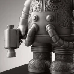 MEGA SPACE MOLLY 400% Royal Selangor -Pop Mart 20241113 173823 131688 scene 3 mega space molly 400 royal selangoir mega popmart us 1200x1200