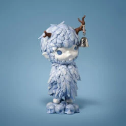 Hirono Ceramic Feather Figurine -Pop Mart 20241213 113435 377304 scene 2 hirono ceramic feather figurine figurine details popmart us 1200x1200