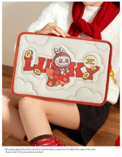 Wealthy Snake's New Year Celebration Series-LABUBU Laptop Bag -Pop Mart 20241218 141430 434034 5 wealthy snake s new year celebration series labubu laptop bag accessories details popmart us 1200x1552
