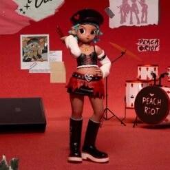 Peach Riot Bloody Valentine Figures -Pop Mart 20250122 175743 824234 scene 4 peach riot bloody valentine figures figurine details popmart us 1200x1200