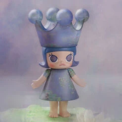 MEGA ROYAL MOLLY 400% Monet-Les Nymphéas -Pop Mart 20250214 141416 855064 scene 1 mega royal molly 400 monet les nymph as mega details popmart us 1200x1200