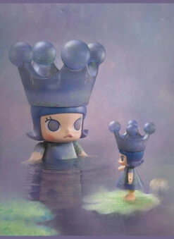 MEGA ROYAL MOLLY 1000% Monet-Les Nymphéas -Pop Mart 20250221 180633 486243 6 mega royal molly 1000 monet les nymphe as mega details popmart us 1200x1645