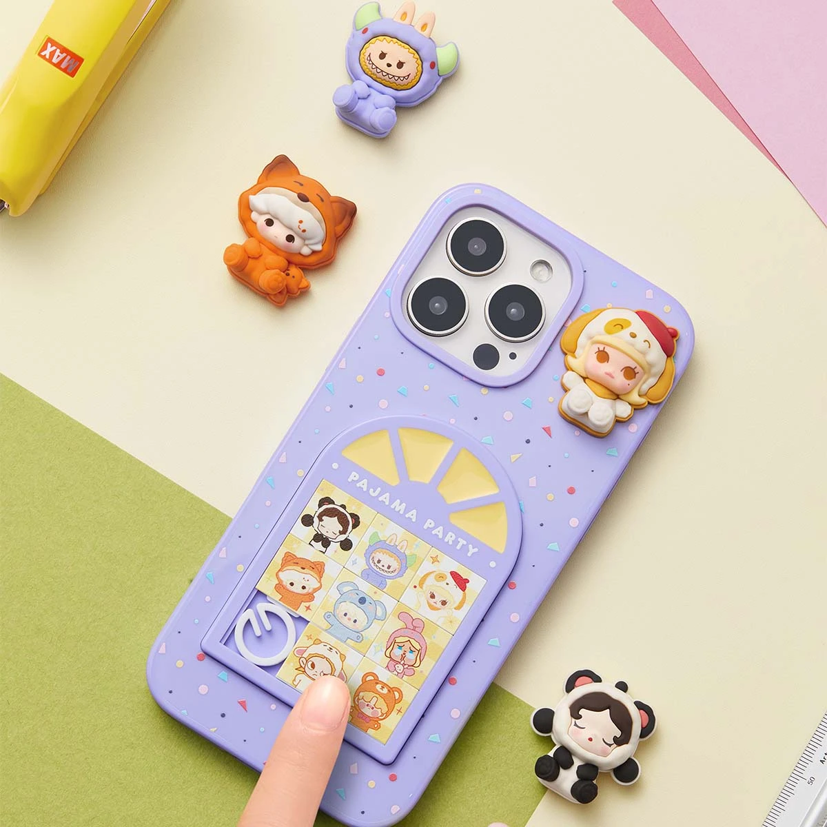 POP BEAN Pajama Party Sliding Hole Phone Case 2 POP BEAN Pajama Party Sliding Hole Phone Case - Image 2