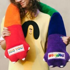 INSTINCTOY HUG YOU SERIES-Pillow -Pop Mart 20250429 143119 384836 5 instinctoy hug you series pillow accessories details popmart us 1200x1200