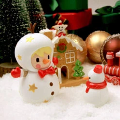 Sweet Bean Snowman Figurine -Pop Mart scene 03 hXgcXOBtZ9 1200x1200